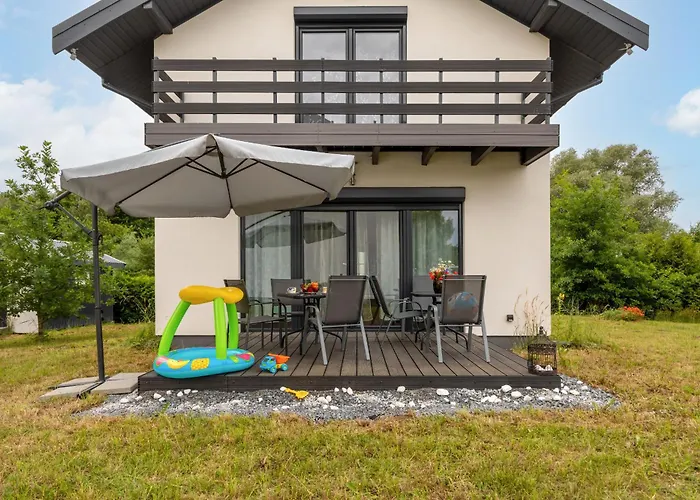 Zaciszny Dom Harald - Taras & Ogrod - Wyspa Wolin By Noclegi Renters